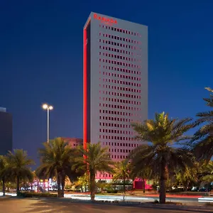 Ramada By Wyndham King Fahd Road فندق