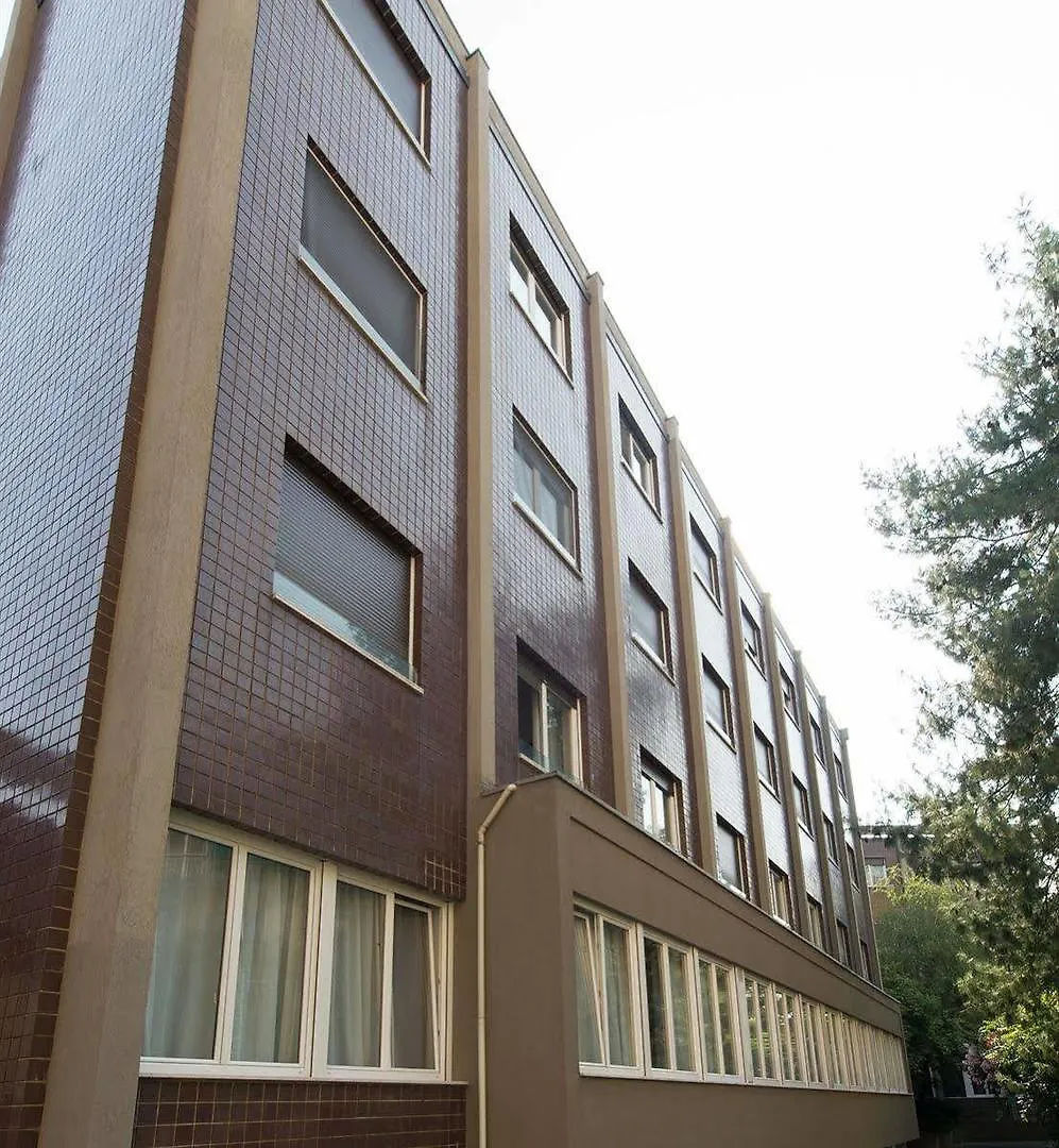 Residenza Cenisio Aparthotel Milan 2*,